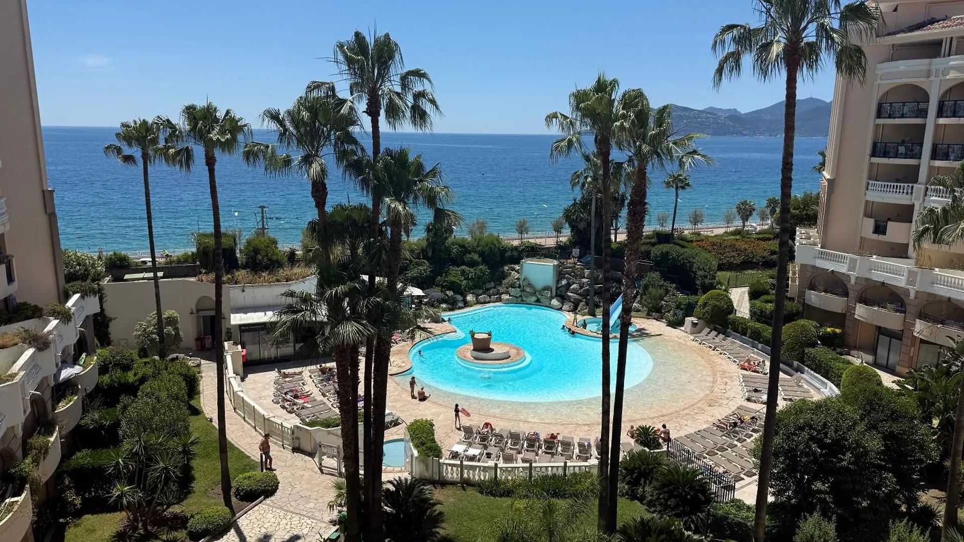 Appartement A 2 Minutes De La Plage Vue Mer Et Piscine Cannes