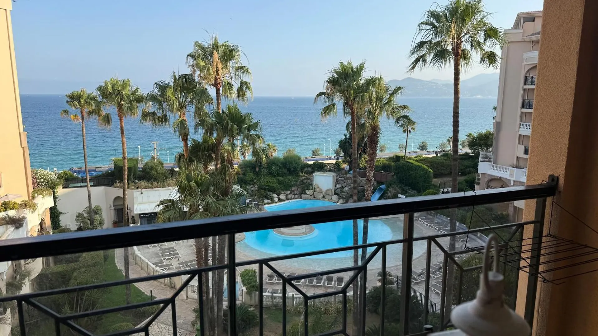 A 2 Minutes De La Plage Vue Mer Et Piscine Cannes